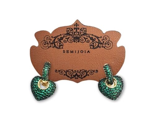 Brinco Mini Argola e Pingente de Coração Cravejados de Zircônias Esmeralda em Banho de Ouro 18K Rodinado com Ródio Negro