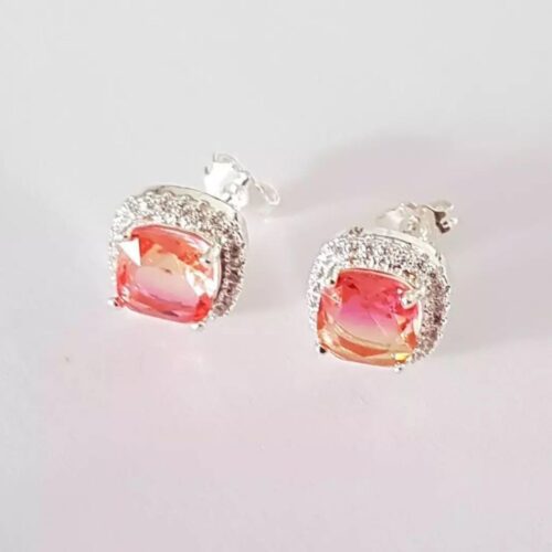 Brinco Lapidação Carré Cristal Rainbow Citrino Coral Microcravejado de Zircônias Transparentes em Banho de Prata 925