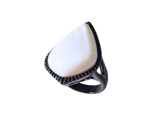 Anel Aro15 Gota Madrepérola Cravejada de Zircônias Ônix em Banho de Ródio Negro