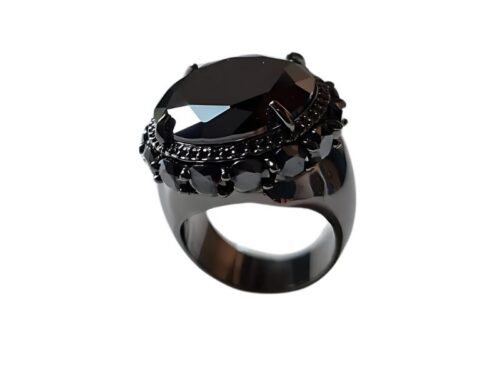 Anel 17 Redondo Multifacetado Ônix Cravejado de Zircônias Ovais Ônix em Banho de Ródio Negro
