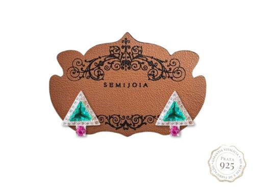 Brinco Triângulo Turmalina Cravejado de Zircônias Transparentes e Ponto de Luz Rubi Pink de Prata 925 Maciça